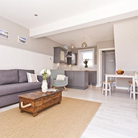 Bournecoast - Coastguard Cottage - Sea View - Garden - Hot Tub - Hb6098 Bournemouth Dış mekan fotoğraf